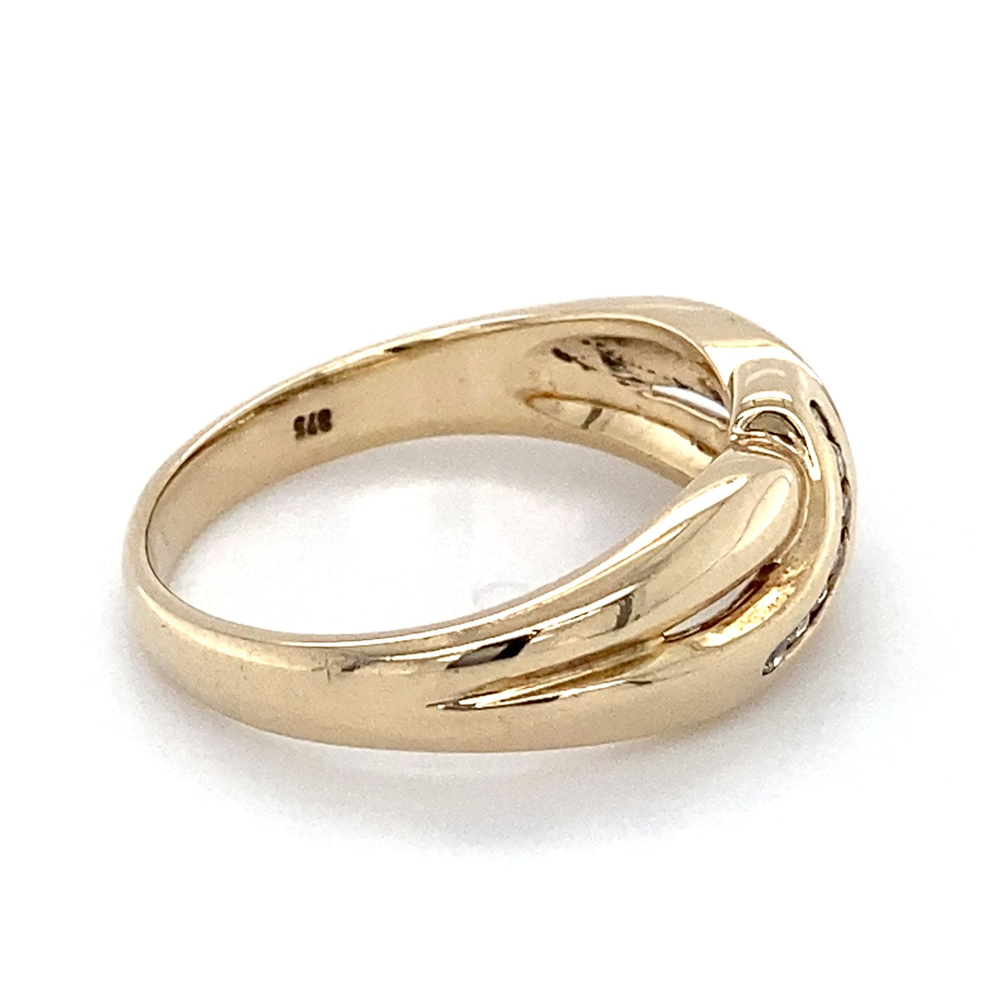 9K Yellow Gold Lady's Ring; 2.2DWT; Size 7