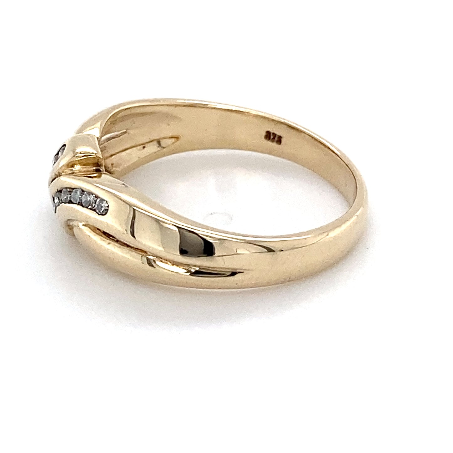 9K Yellow Gold Lady's Ring; 2.2DWT; Size 7