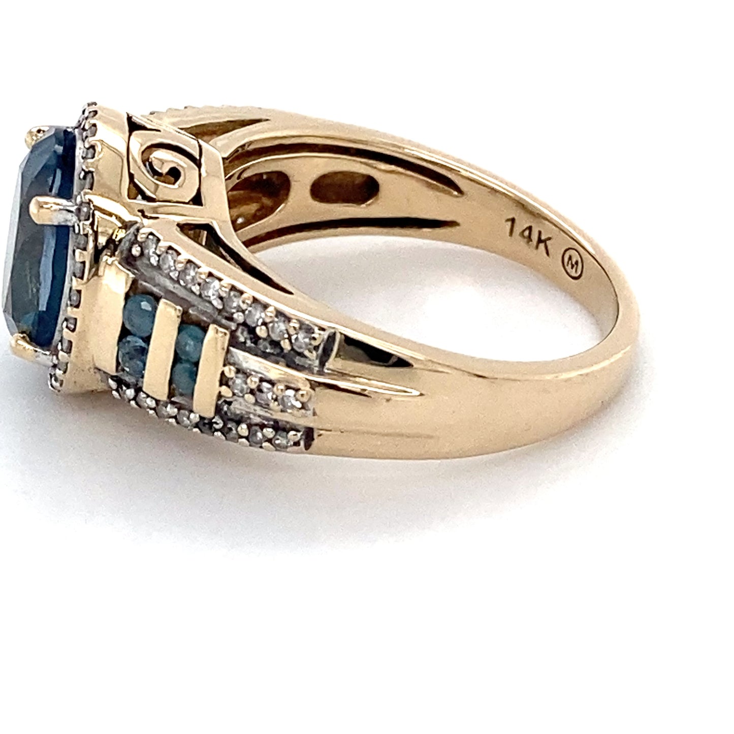 14K Yellow Gold Blue Topaz & Diamond Ring; 3.8DWT; Size 7