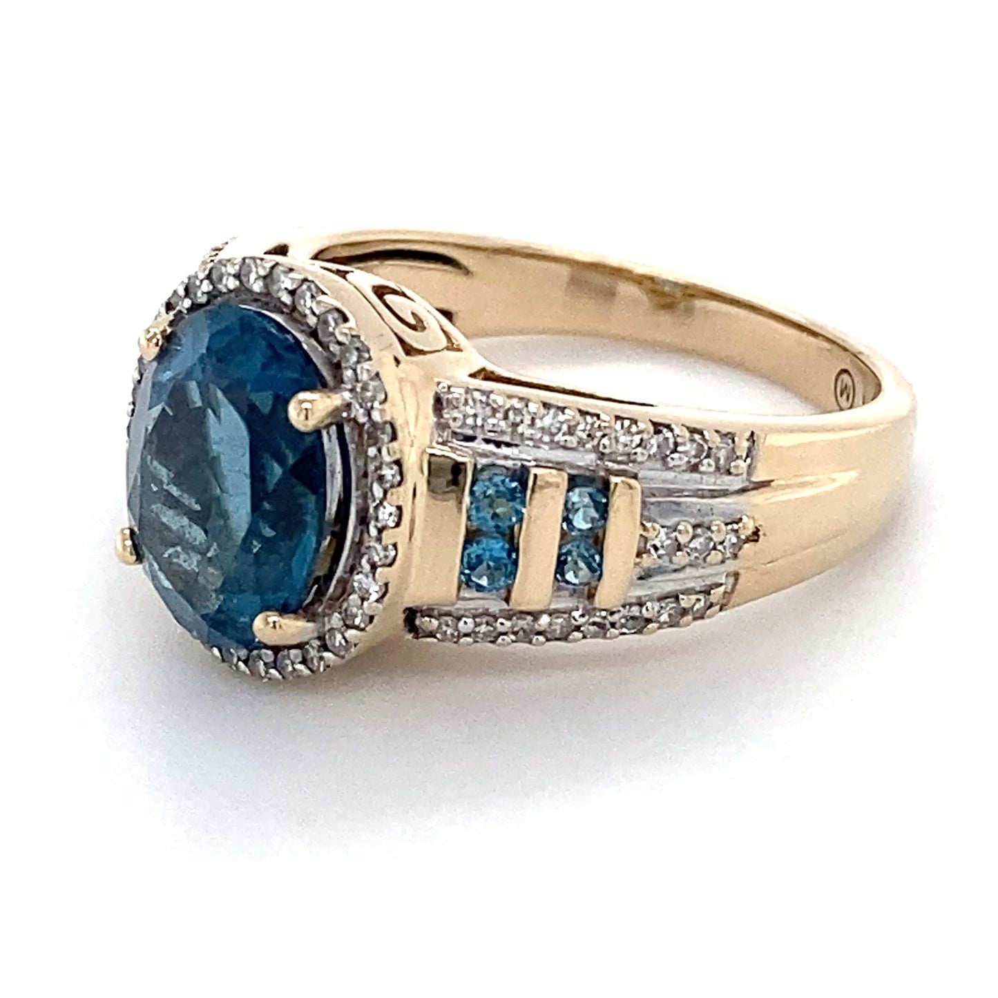 14K Yellow Gold Blue Topaz & Diamond Ring; 3.8DWT; Size 7