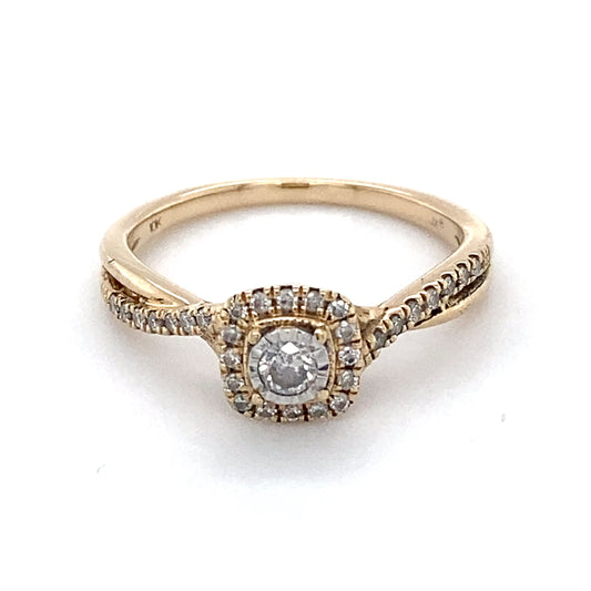 10K Yellow Gold Diamond Ring; 2.6g; 1.7DWT; Size 6.5