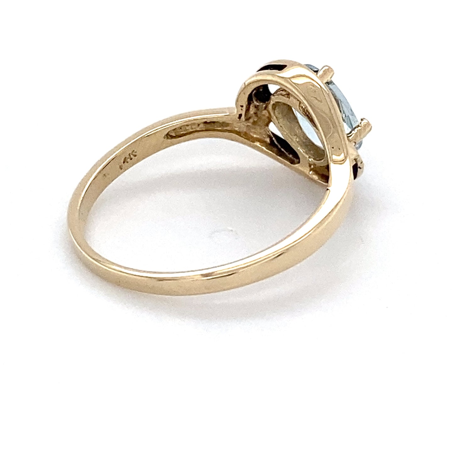 14K Yellow Gold Aquamarine Lady's Ring; 1.3DWT; Size 6