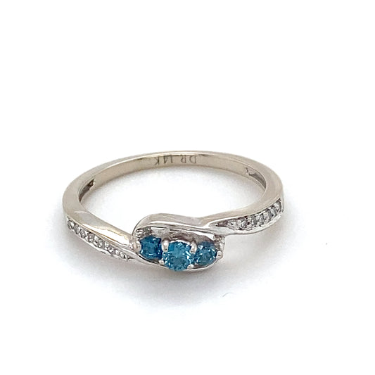 14K White Gold Diamond Lady's Ring; 1.1DWT; Size 6