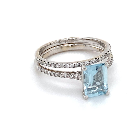 18K White Gold Diamond & Aquamarine Lady's Ring; 3.2DWT; Size 7