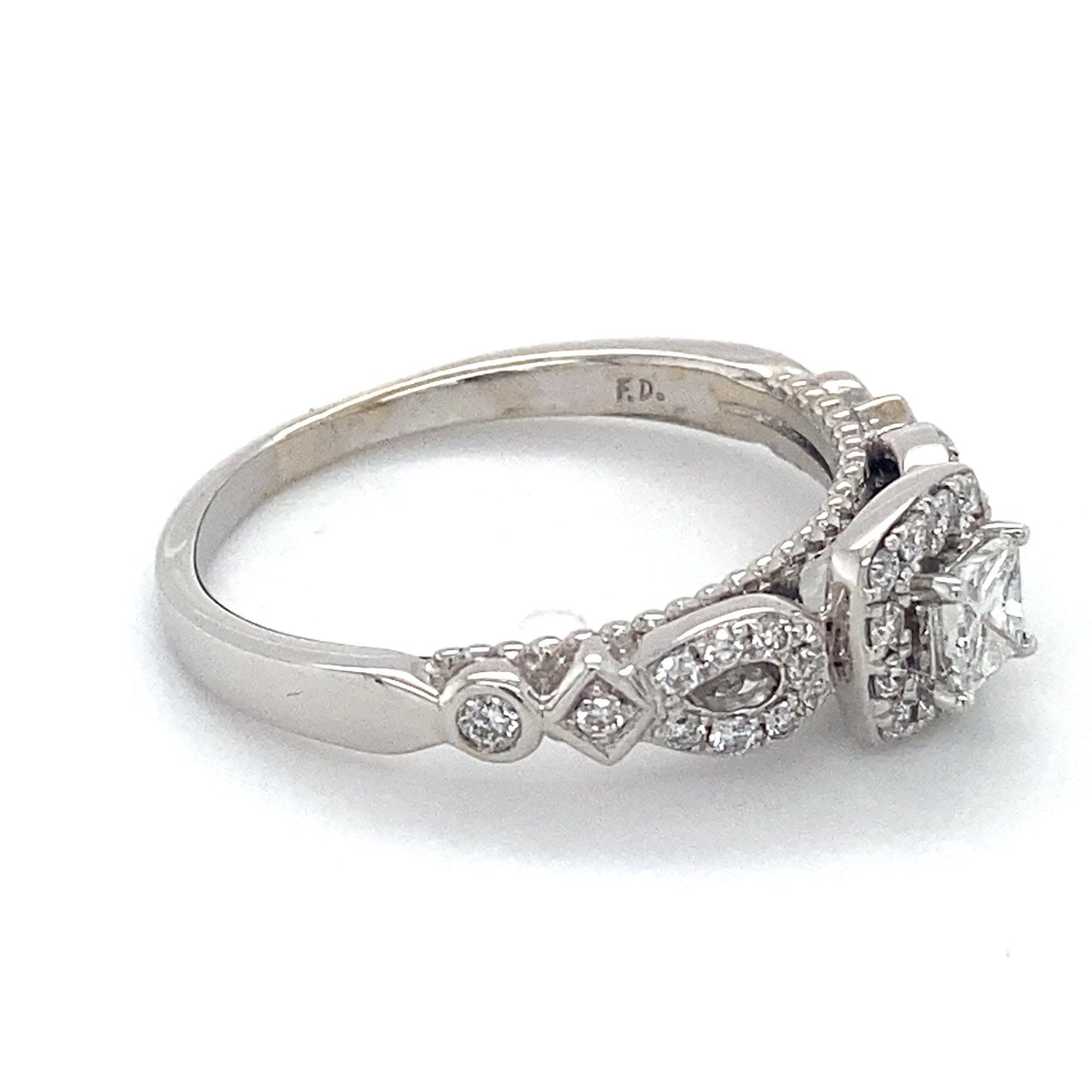 14K White Gold Diamond Lady's Fashion Ring; 2.6DWT; Size 8.5