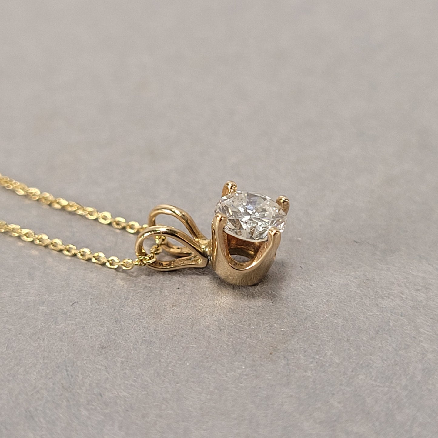 18" 14K Yellow Gold Chain & Solitaire Diamond Pendant; 1.6g