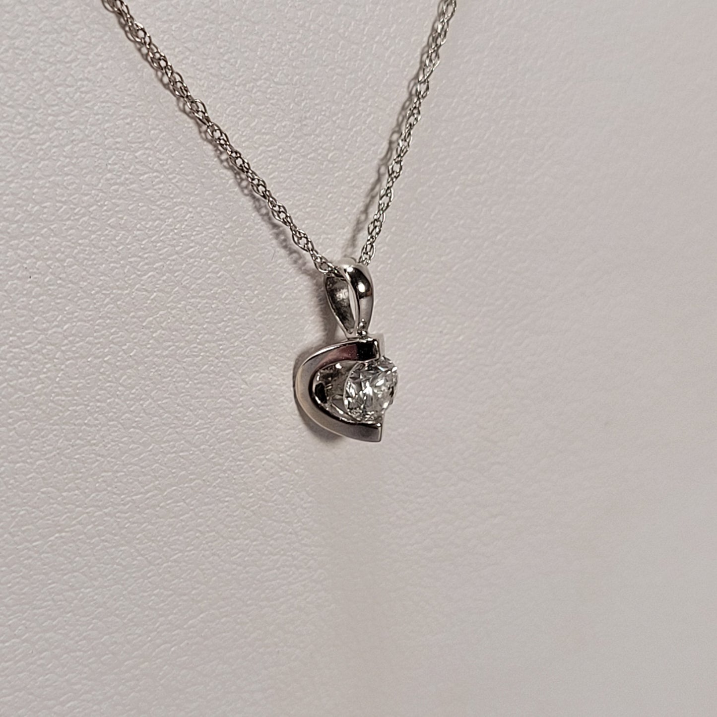 19" 14K White Gold Necklace & Diamond Charm; 1g