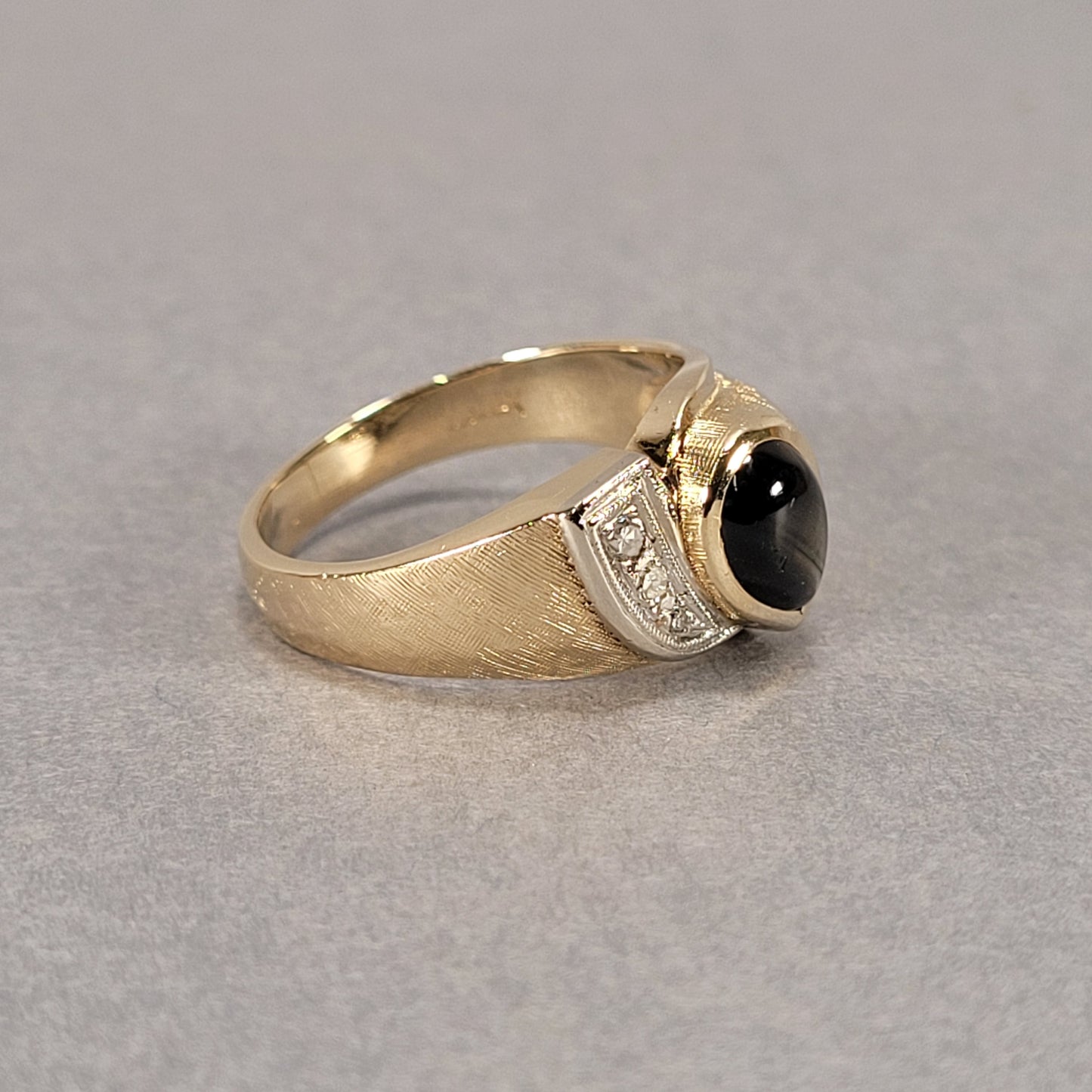 14k Yellow Gold Diamond & Black Star Sapphire Ring 7g