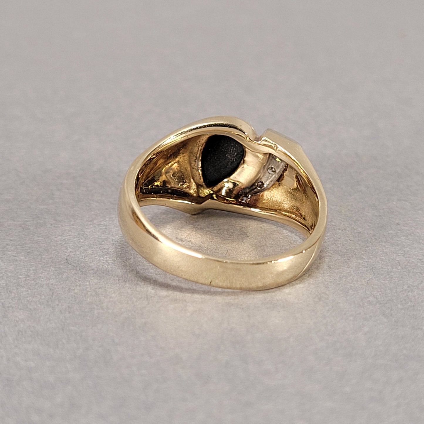 14k Yellow Gold Diamond & Black Star Sapphire Ring 7g
