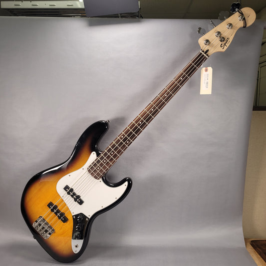 Squier by Fender J Bass 4 String Electric Bass Guitar