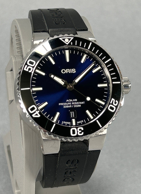 Oris Aquis Date 7766 41.5MM Gentleman's Watch