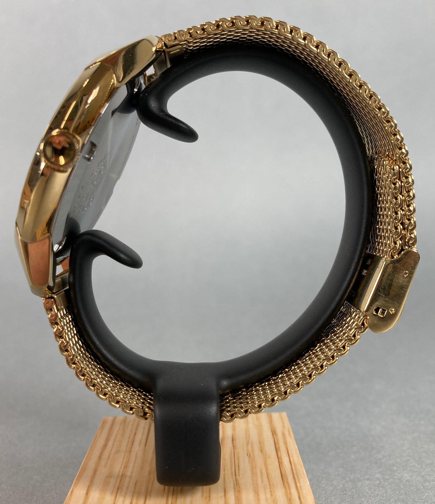 MOVADO Bold Evolution 2.0: 40mm Watch Gold-Tone Case/Dial/Mesh Band