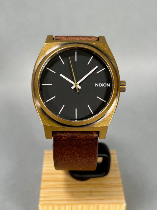 Nixon Minimal The Time Teller Analog Gentleman's Wristwatch
