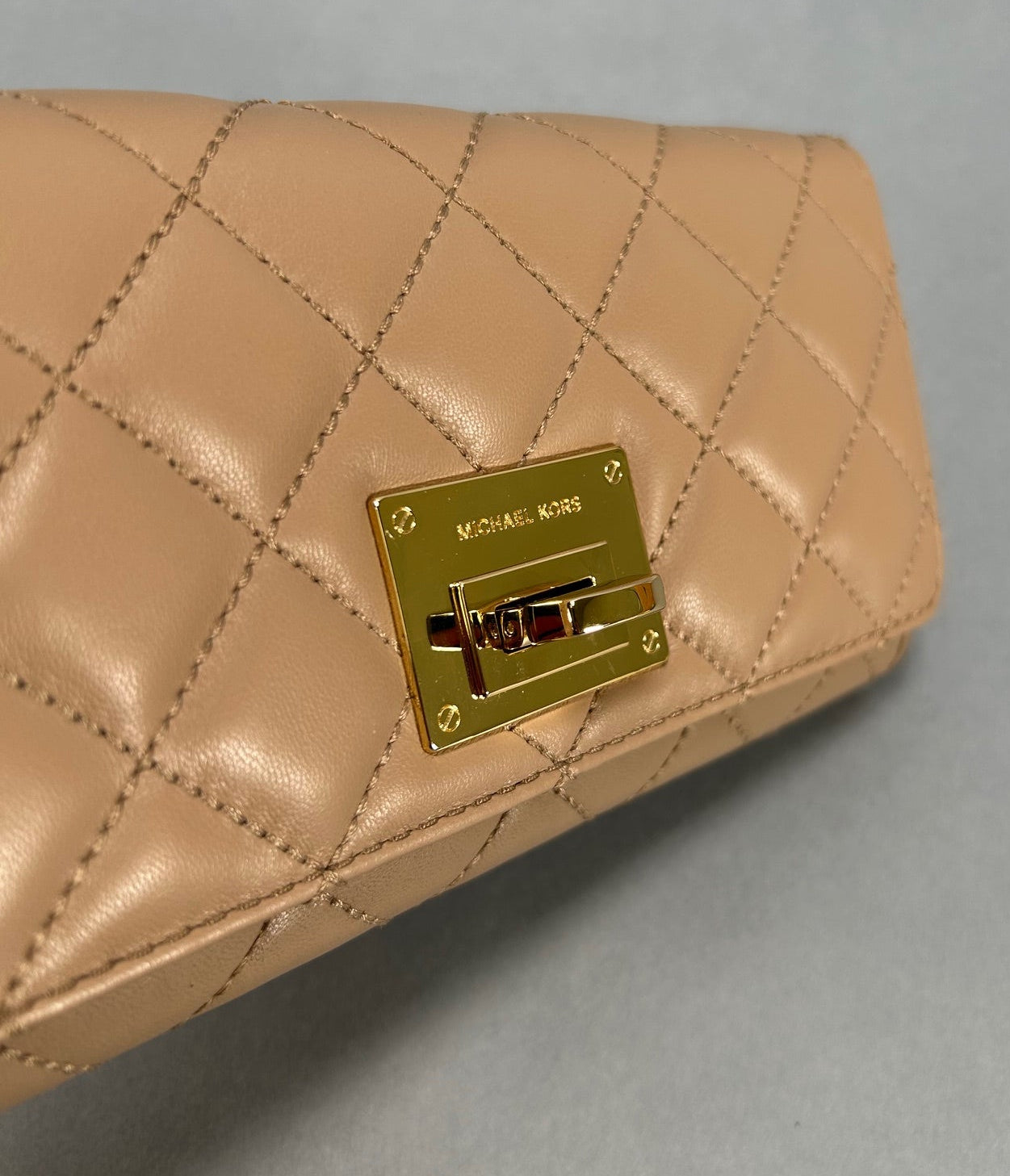 Michael Kors Astrid Clutch - Beige