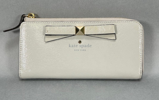 Kate Spade Nisha Beacon Court Wallet - Grey