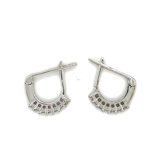 10K White Gold Diamond Earrings; 0.10CTW