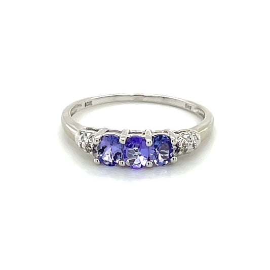 10K White Gold Amethyst Lady's Ring; 1.4g; Size 7