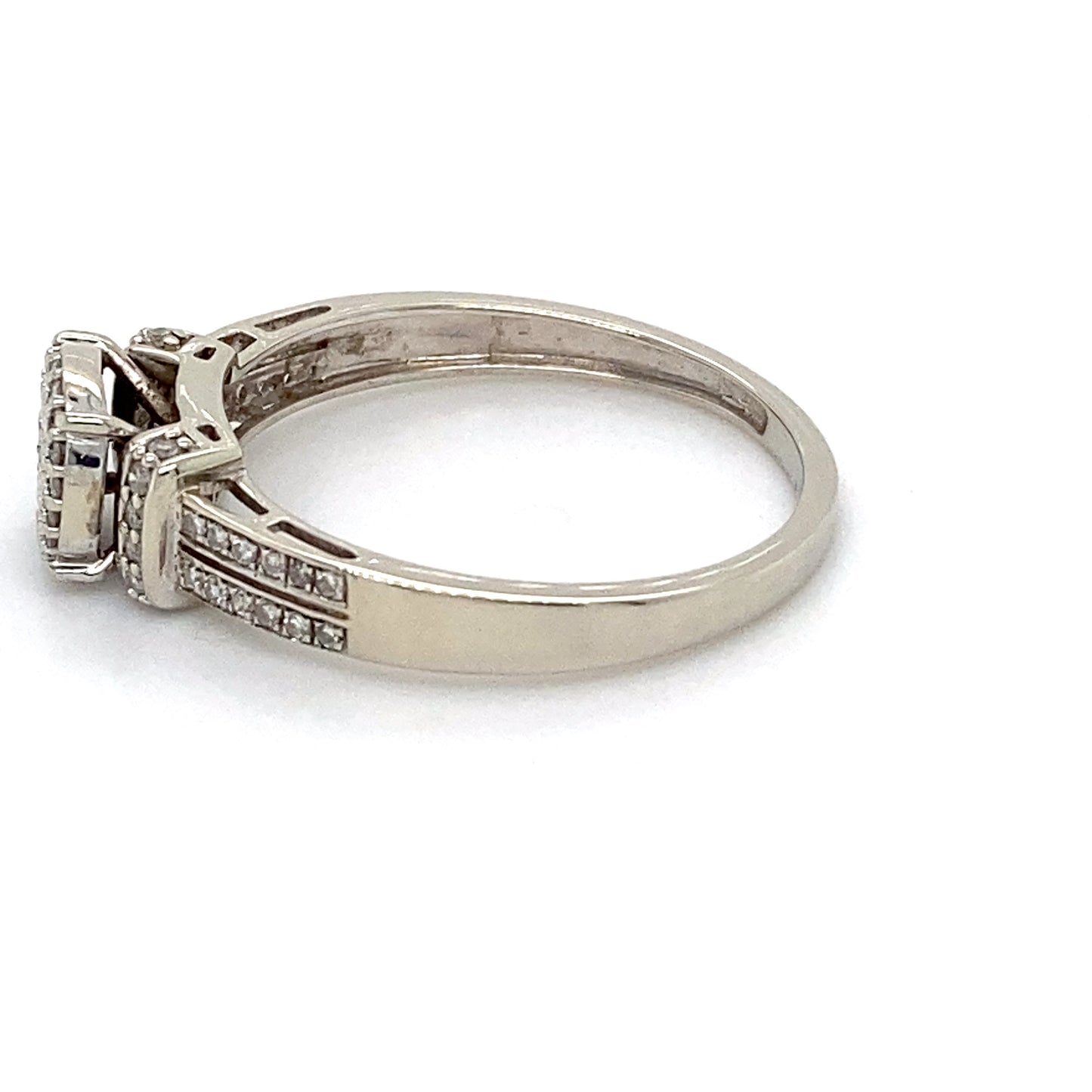 10K White Gold Diamond Ring; 0.20CTW; Size 8; 1.5DWT