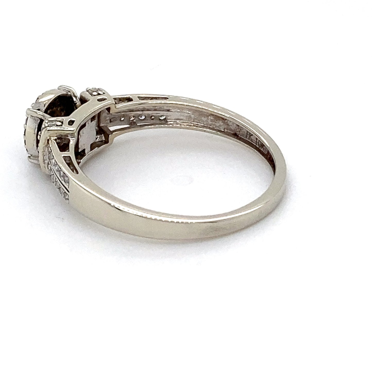 10K White Gold Diamond Ring; 0.20CTW; Size 8; 1.5DWT