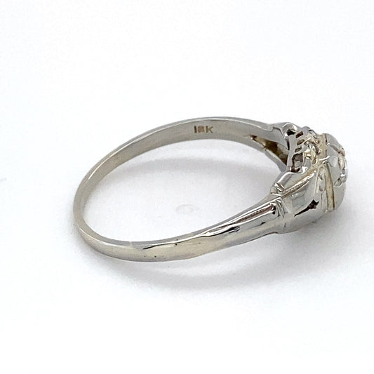 18K White Gold Diamond Ring; 0.10CTW; Size 8; 2.1g