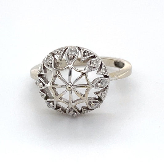 14K White Gold Diamond Ring; 0.10CTW; Size 7; 3.5g