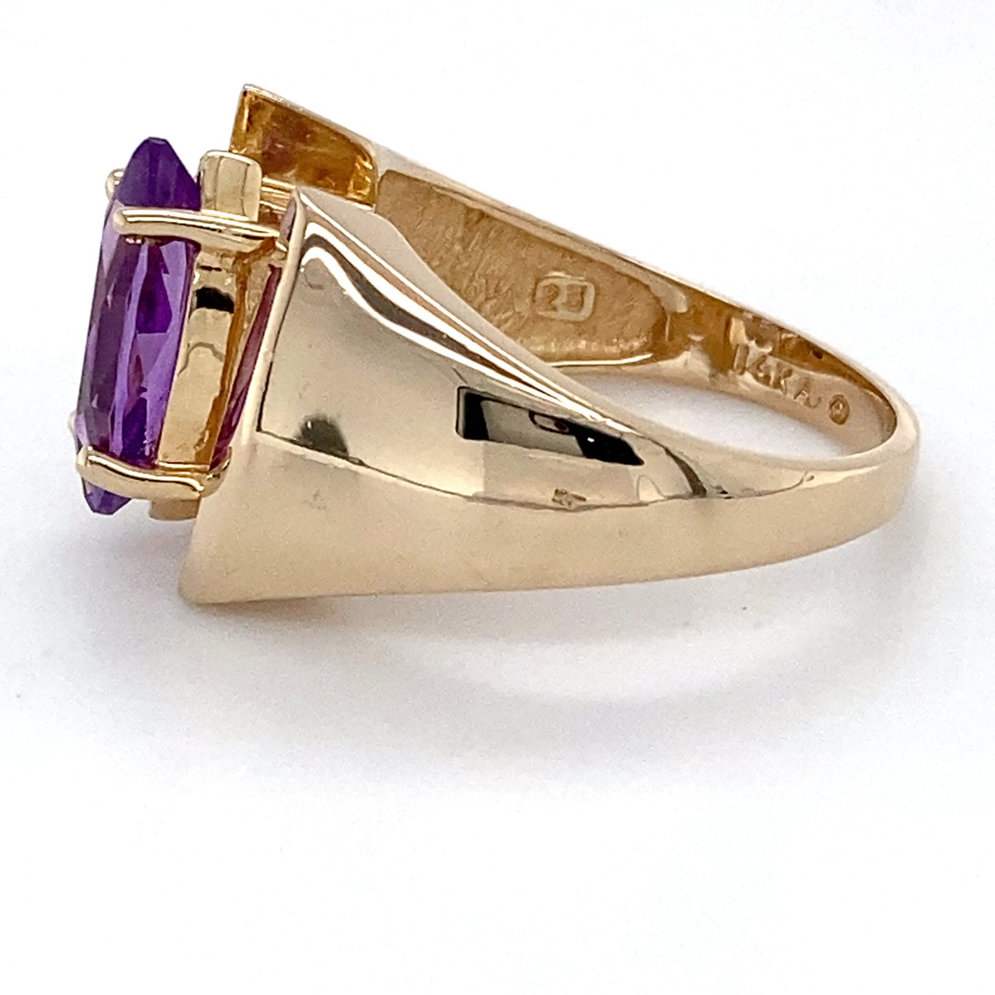 14K Yellow Gold & Amethyst Ring; Size: 6.5; 5.1g