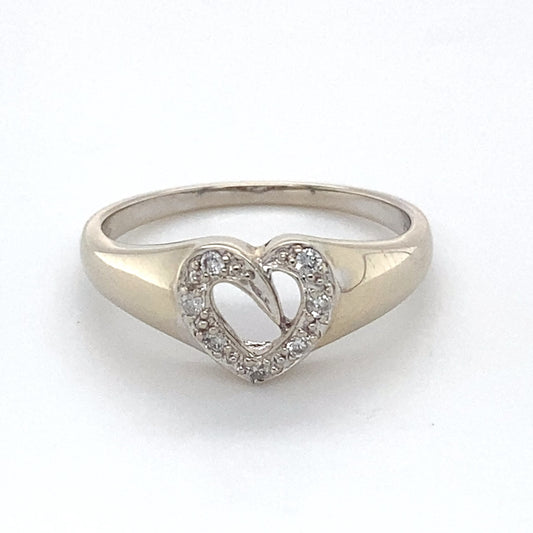 14K White Gold Diamond Ring; 0.10CTW; Size 7.5; 2.3g