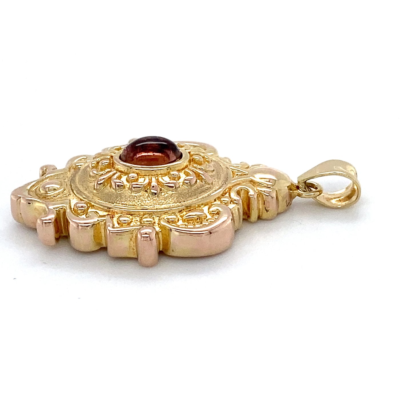 14K Yellow Gold Crest Pendant; 1.6DWT; 2.5g