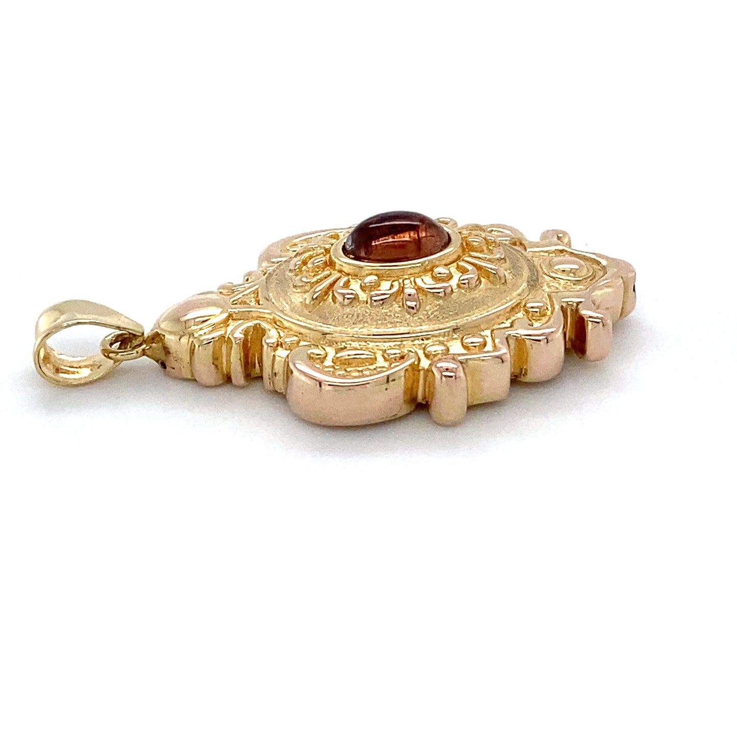 14K Yellow Gold Crest Pendant; 1.6DWT; 2.5g