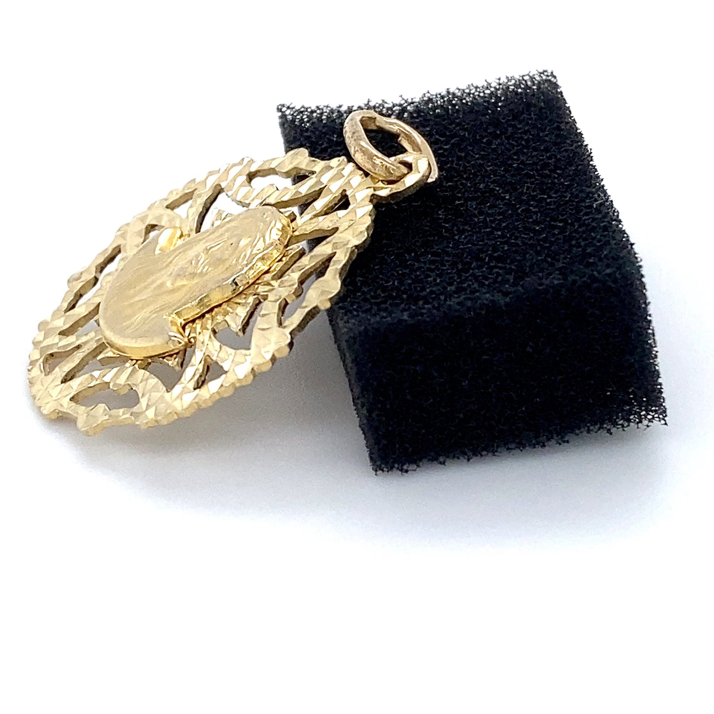 14K Yellow Gold Jesus Christ Pendant; 1.6DWT; 2.5g