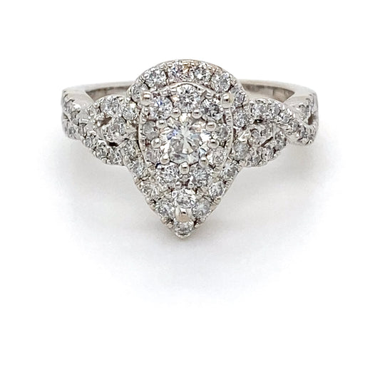 14K White Gold Halo Diamond Ring; 0.90CTW; 3.8DWT; Size 7; 5.8g
