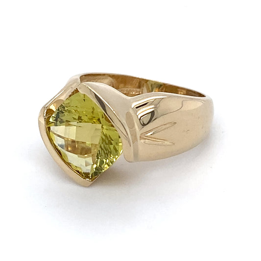 14K Yellow Gold Peridot Ring; 4.9DWT; Size 7; 7.6g