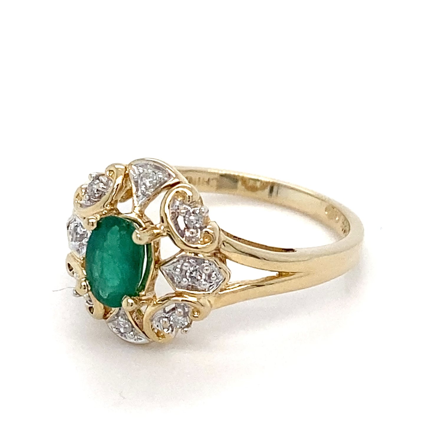 14K Yellow Gold Emerald & Diamonds Ring; 1.6DWT; 2.5g; Size 6