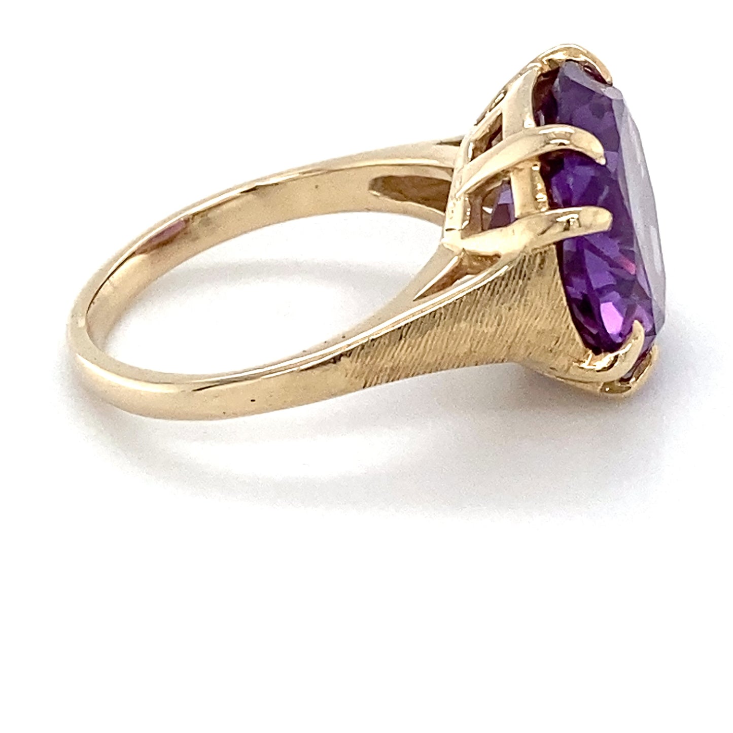 14K Yellow Gold & Purple Stone Ring; 3.7DWT; Size 6