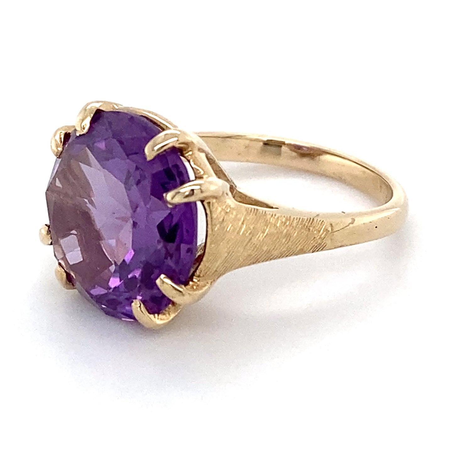 14K Yellow Gold & Purple Stone Ring; 3.7DWT; Size 6