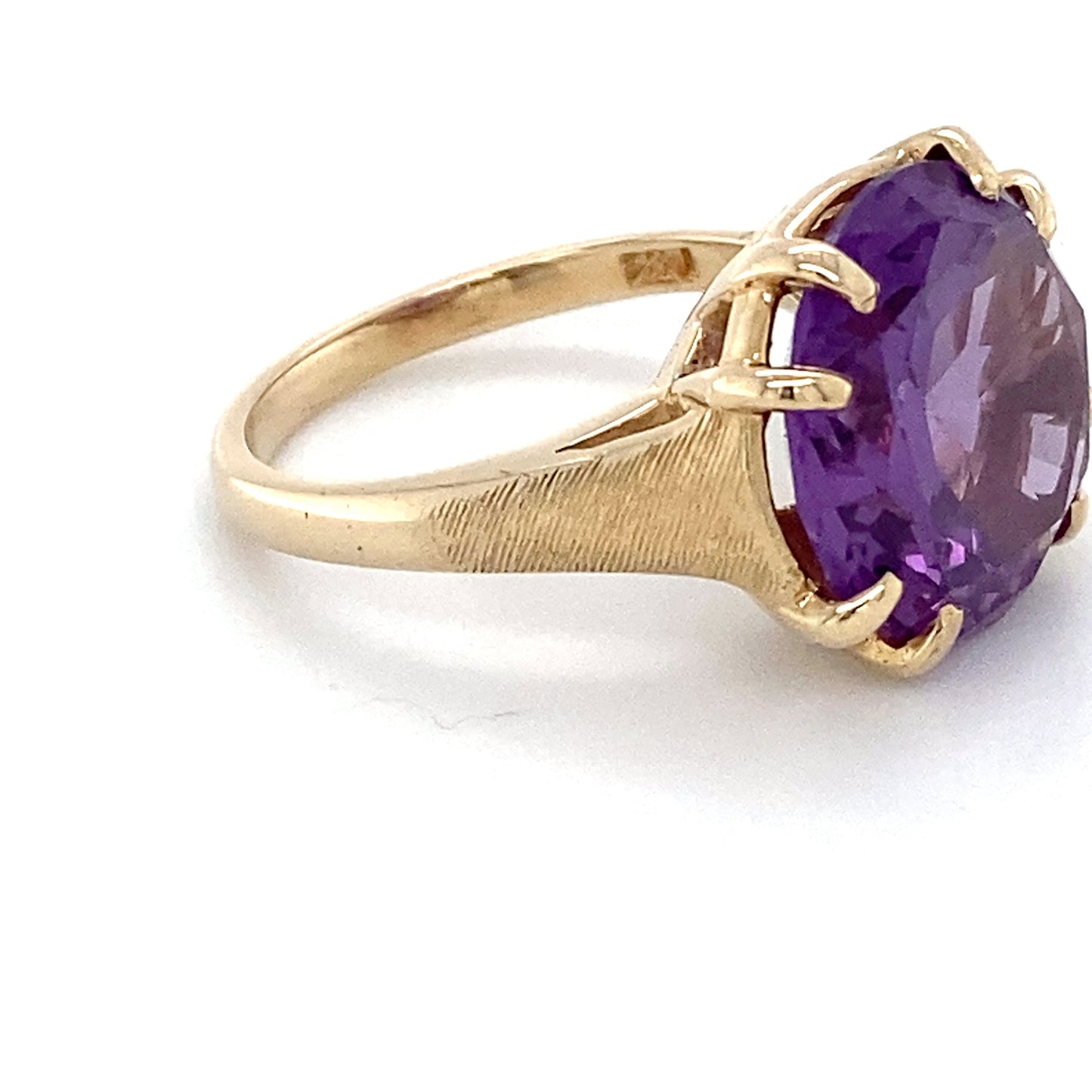 14K Yellow Gold & Purple Stone Ring; 3.7DWT; Size 6