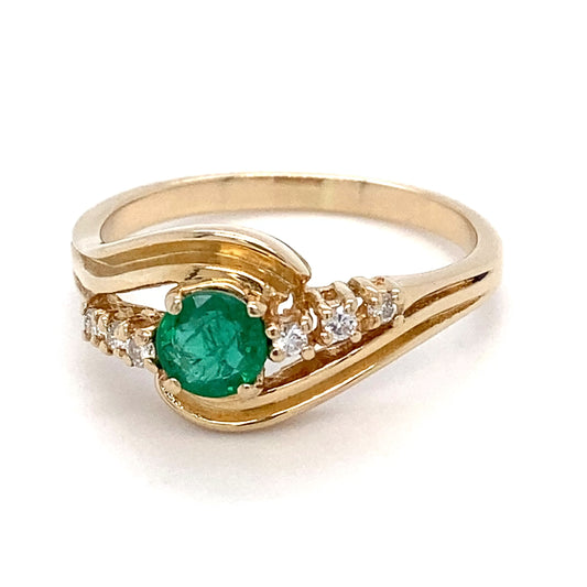 14K Yellow Gold Emerald & Diamonds Ring;  2.7DWT; 0.99 & 0.06CTW; Size 9.5