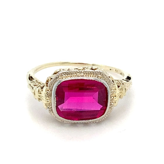 14K Yellow Gold Synthetic Ruby Lady's Ring; 1.4DWT; 2.2g; Size 5.5