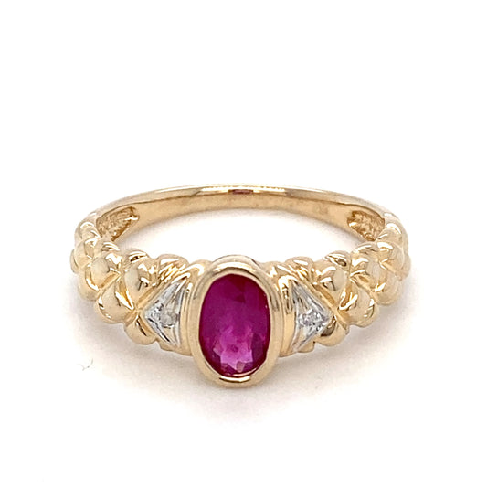 14K Yellow Gold Synthetic Ruby Ring; 1.8DWT; 2.8g; Size 7