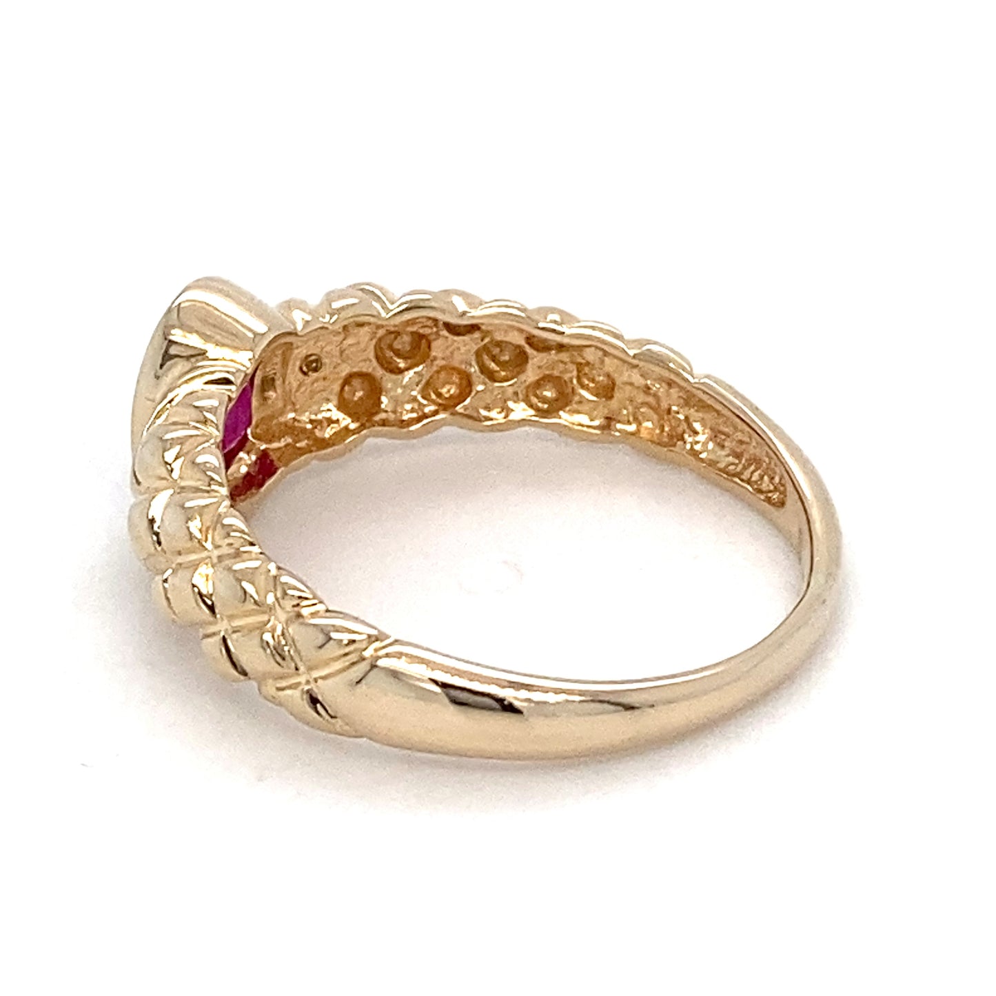14K Yellow Gold Synthetic Ruby Ring; 1.8DWT; 2.8g; Size 7