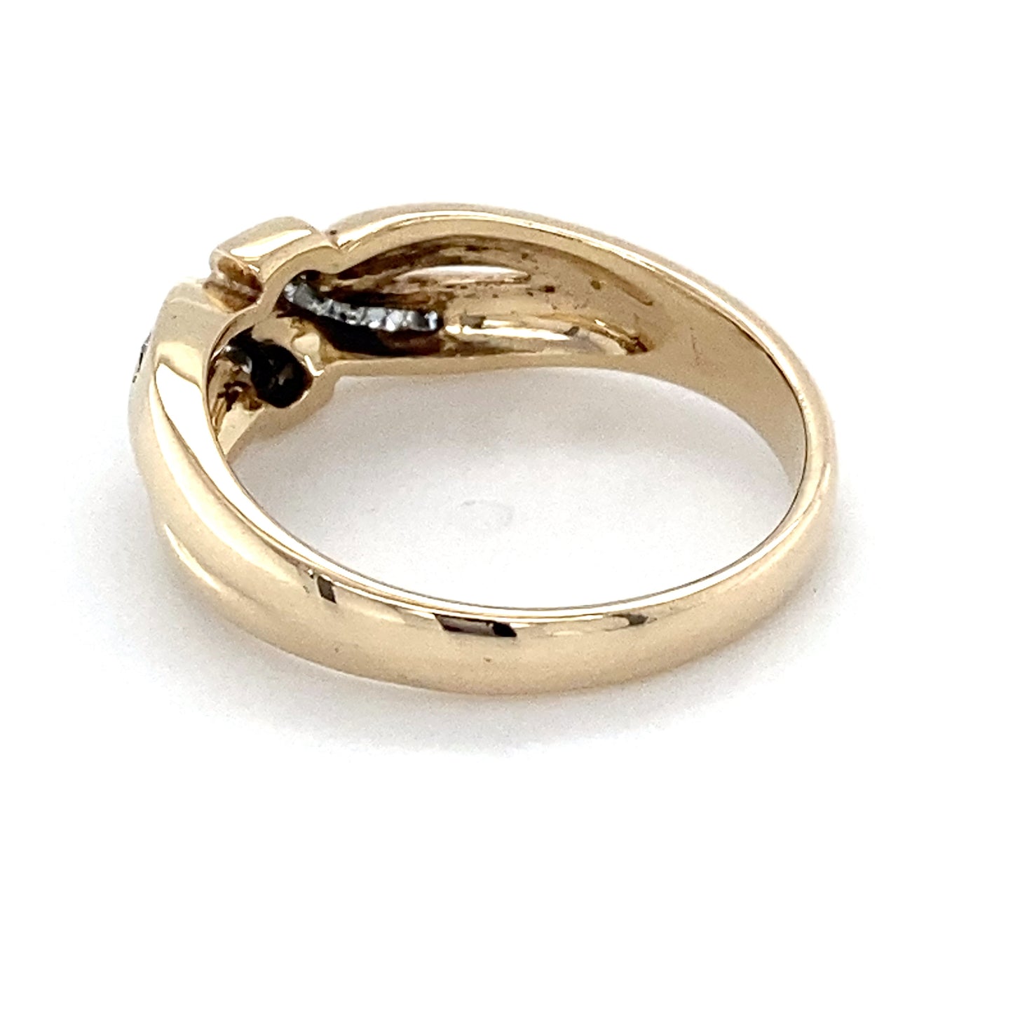 9K Yellow Gold Lady's Ring; 2.2DWT; Size 7