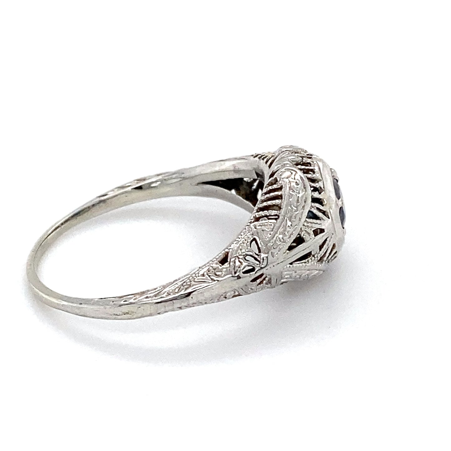 18K White Gold Sapphire Lady's Ring; 1.1DWT; Size 7