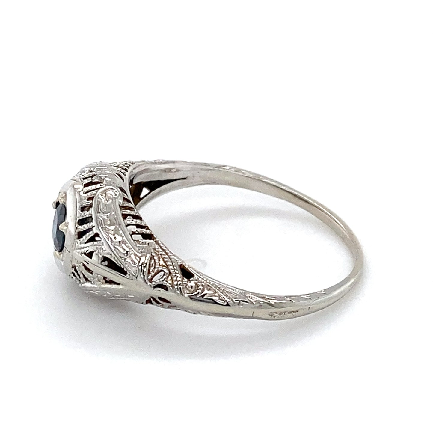 18K White Gold Sapphire Lady's Ring; 1.1DWT; Size 7