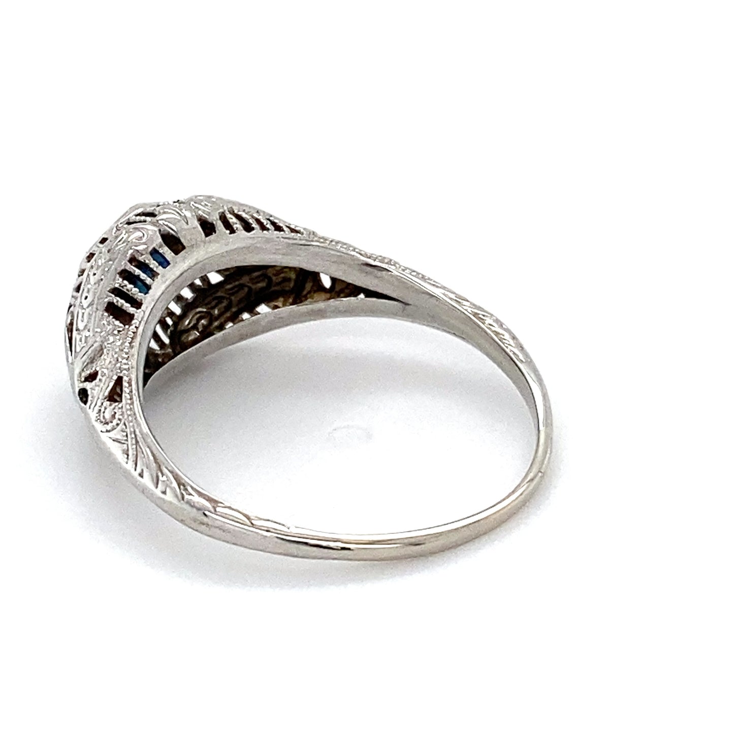 18K White Gold Sapphire Lady's Ring; 1.1DWT; Size 7