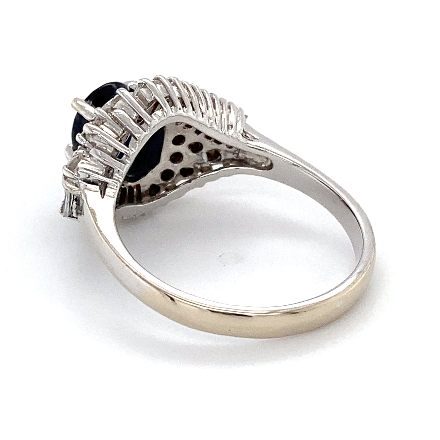 18K White Gold Diamond & Sapphire Lady's Ring; 3.8DWT; Size 7.5