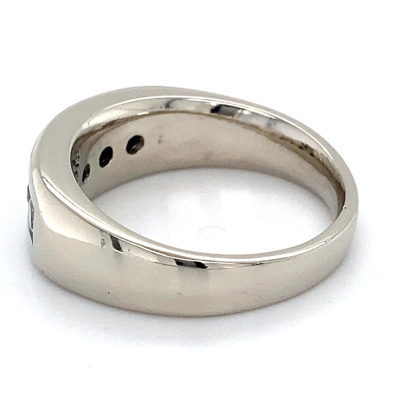 14K White Gold Diamond Unisex Fashion Ring; 8.0DWT; Size 10