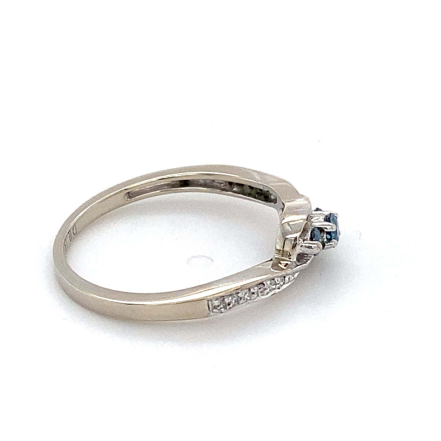 14K White Gold Diamond Lady's Ring; 1.1DWT; Size 6