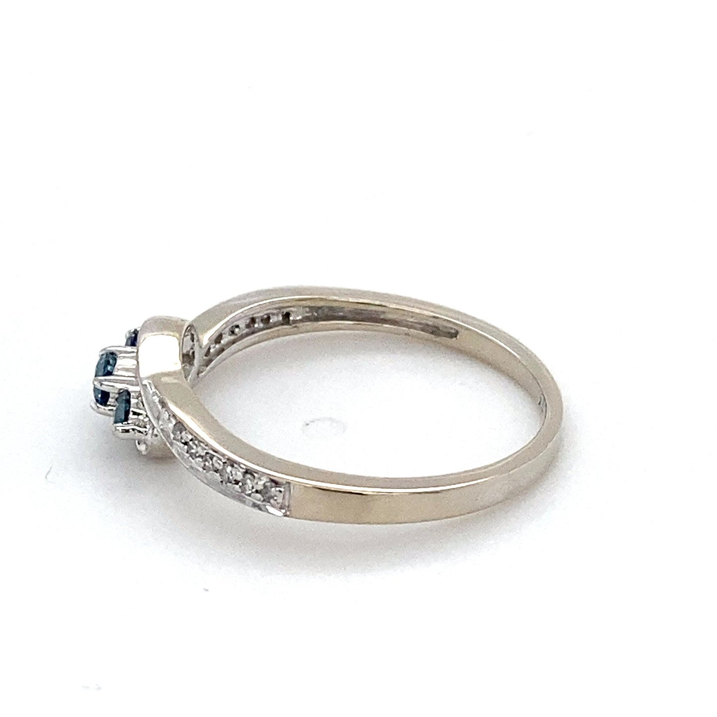 14K White Gold Diamond Lady's Ring; 1.1DWT; Size 6