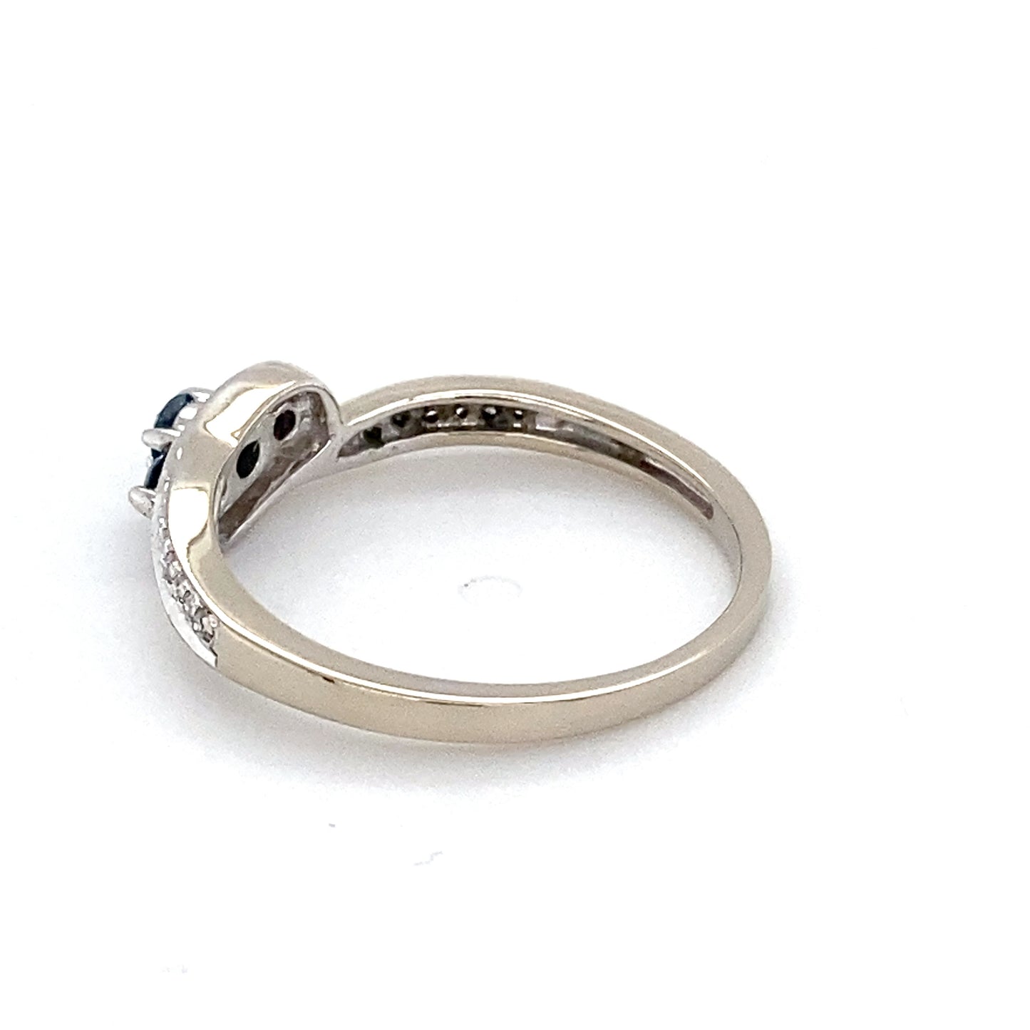 14K White Gold Diamond Lady's Ring; 1.1DWT; Size 6