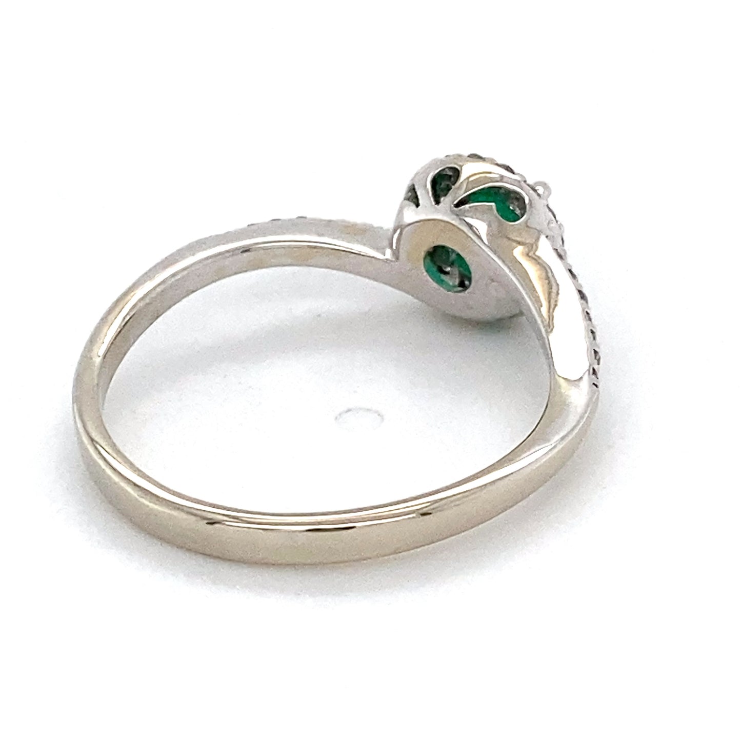 14K White Gold Diamond & Emerald Ring; 1.6DWT; Size 7